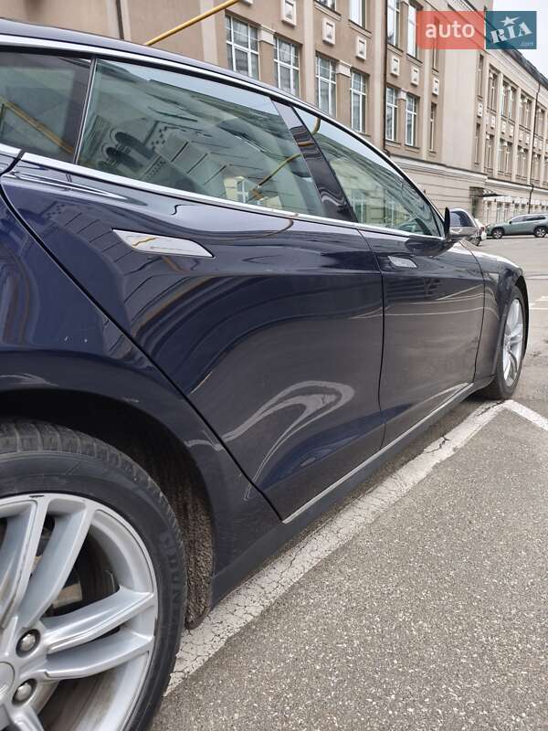 Лифтбек Tesla Model S 2014 в Ирпене