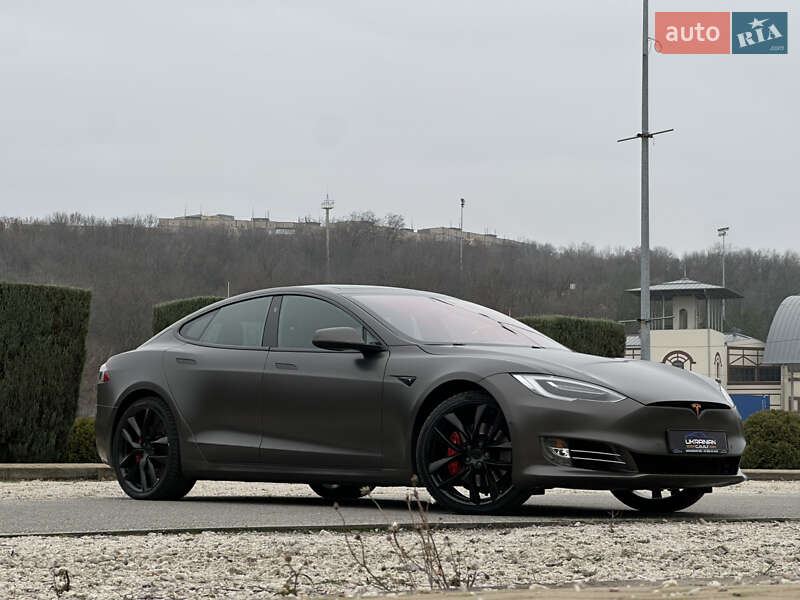 Лифтбек Tesla Model S 2018 в Днепре