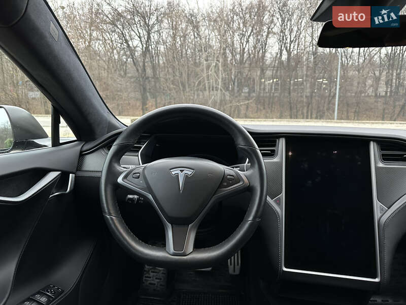 Лифтбек Tesla Model S 2018 в Днепре