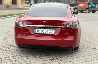 Ліфтбек Tesla Model S 2018 в Бережанах