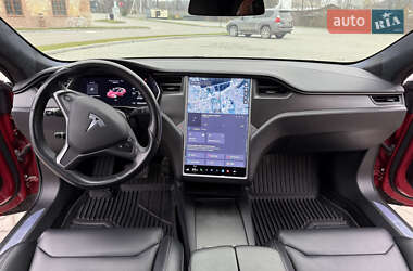 Ліфтбек Tesla Model S 2018 в Бережанах