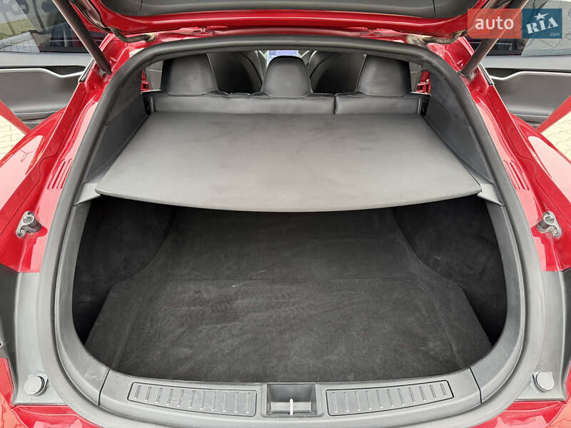 Лифтбек Tesla Model S 2018 в Бережанах фото 15 Лифтбек Tesla Model S 2018 в Бережанах
