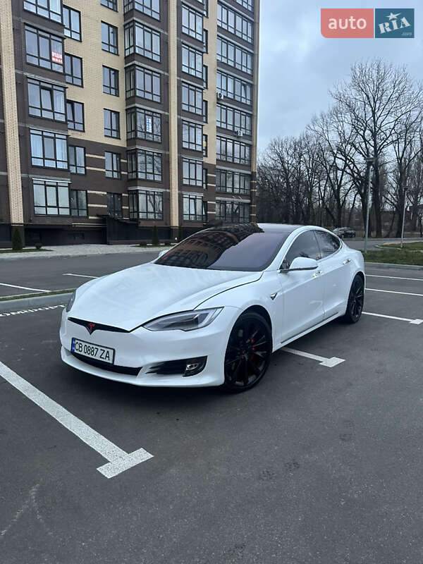 Лифтбек Tesla Model S 2020 в Чернигове фото Лифтбек Tesla Model S 2020 в Чернигове