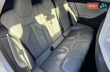 Лифтбек Tesla Model S 2016 в Украинке