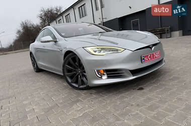 Лифтбек Tesla Model S 2017 в Виннице
