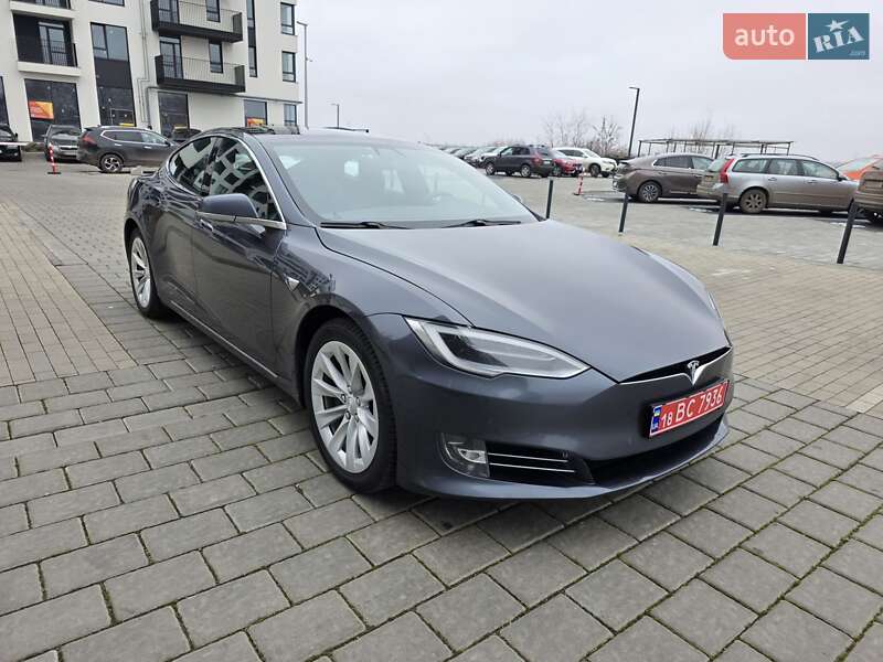 Лифтбек Tesla Model S 2019 в Ровно фото 12 Лифтбек Tesla Model S 2019 в Ровно