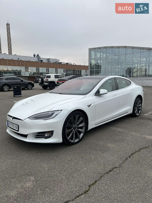 Лифтбек Tesla Model S 2019 в Киеве фото 11 Лифтбек Tesla Model S 2019 в Киеве
