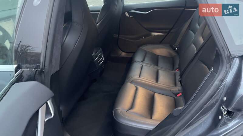 Лифтбек Tesla Model S 2018 в Киеве фото 28 Лифтбек Tesla Model S 2018 в Киеве