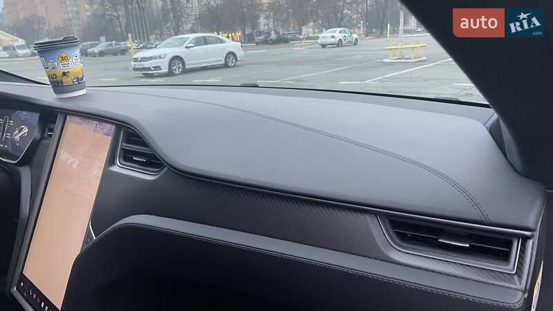 Лифтбек Tesla Model S 2018 в Киеве фото 42 Лифтбек Tesla Model S 2018 в Киеве