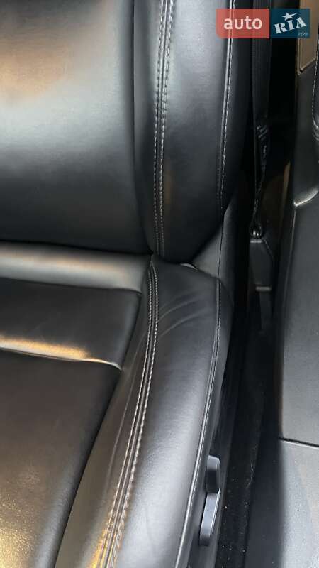 Лифтбек Tesla Model S 2018 в Киеве фото 50 Лифтбек Tesla Model S 2018 в Киеве