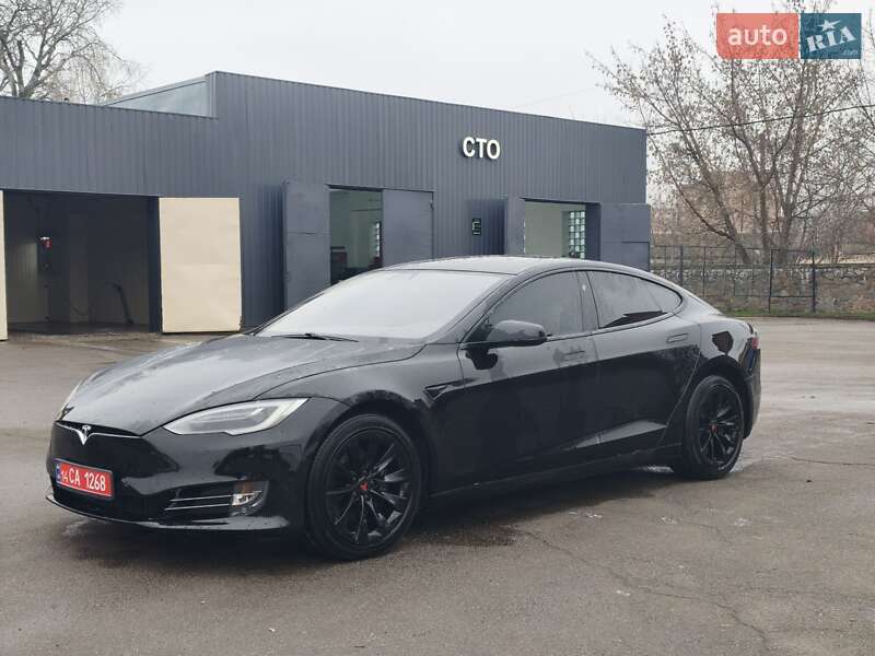 Лифтбек Tesla Model S 2020 в Белой Церкви фото Лифтбек Tesla Model S 2020 в Белой Церкви