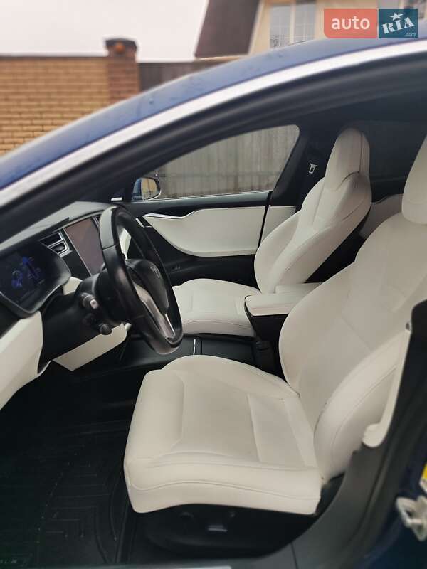 Лифтбек Tesla Model S 2017 в Киеве фото 7 Лифтбек Tesla Model S 2017 в Киеве