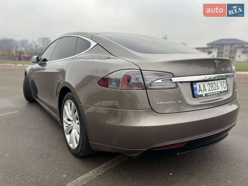 Лифтбек Tesla Model S 2015 в Прилуках фото 4 Лифтбек Tesla Model S 2015 в Прилуках