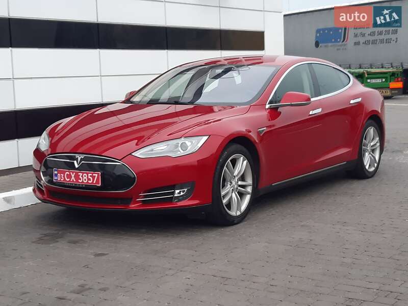 Лифтбек Tesla Model S 2014 в Ровно