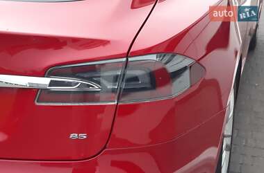 Лифтбек Tesla Model S 2014 в Ровно