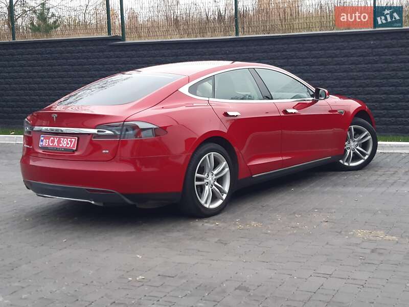 Лифтбек Tesla Model S 2014 в Ровно