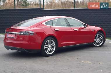 Лифтбек Tesla Model S 2014 в Ровно