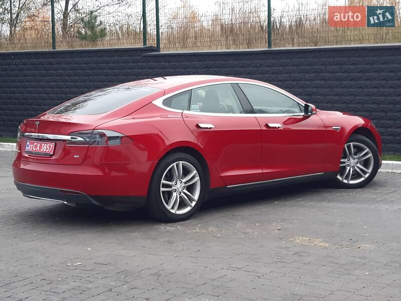Лифтбек Tesla Model S 2014 в Ровно