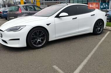 Лифтбек Tesla Model S 2022 в Киеве