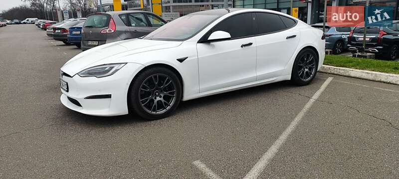Лифтбек Tesla Model S 2022 в Киеве