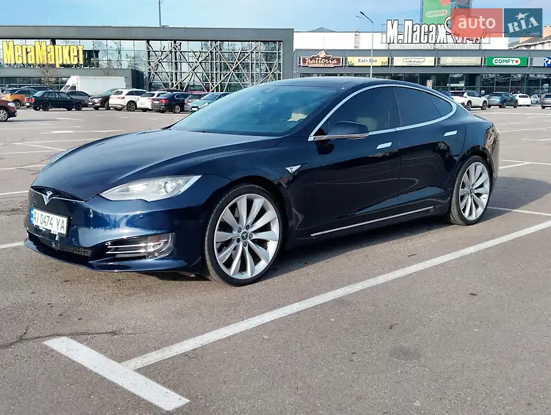 Tesla Model S 2014