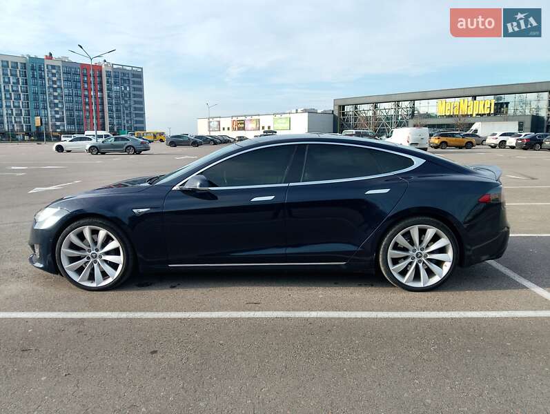 Лифтбек Tesla Model S 2014 в Киеве фото 8 Лифтбек Tesla Model S 2014 в Киеве