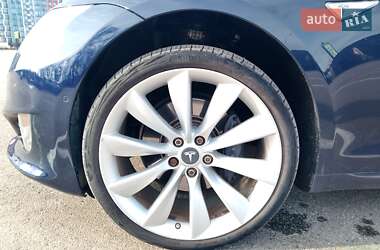 Лифтбек Tesla Model S 2014 в Киеве