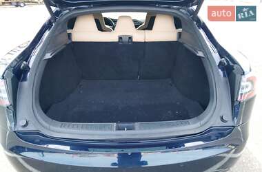 Лифтбек Tesla Model S 2014 в Киеве