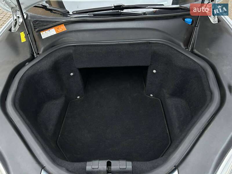 Лифтбек Tesla Model S 2013 в Львове
