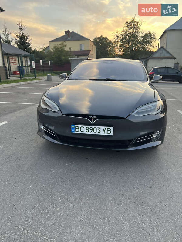 Лифтбек Tesla Model S 2016 в Львове фото 3 Лифтбек Tesla Model S 2016 в Львове