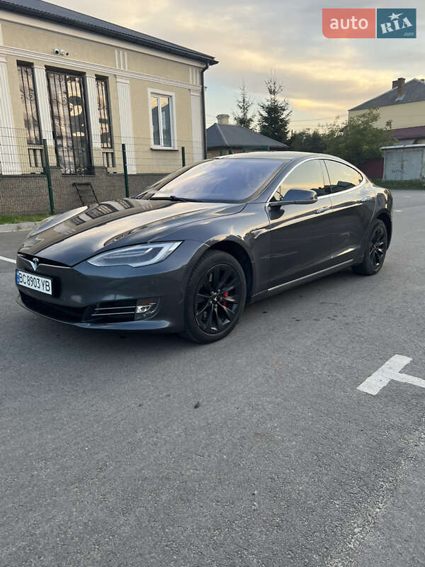 Лифтбек Tesla Model S 2016 в Львове фото 5 Лифтбек Tesla Model S 2016 в Львове