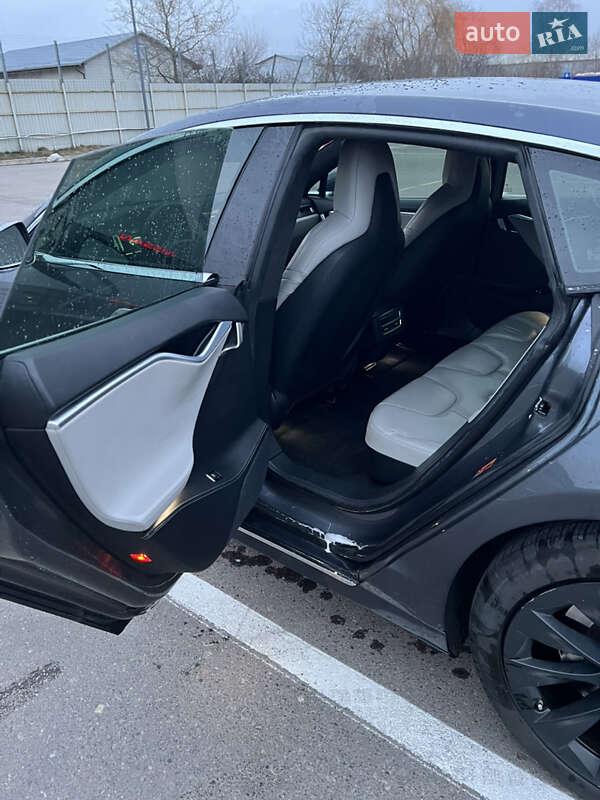 Лифтбек Tesla Model S 2016 в Львове фото 18 Лифтбек Tesla Model S 2016 в Львове