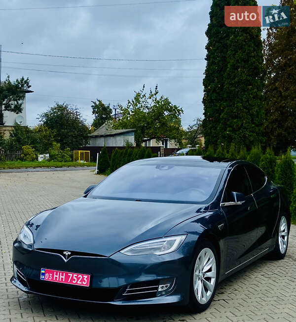 Лифтбек Tesla Model S 2016 в Луцке фото 4 Лифтбек Tesla Model S 2016 в Луцке