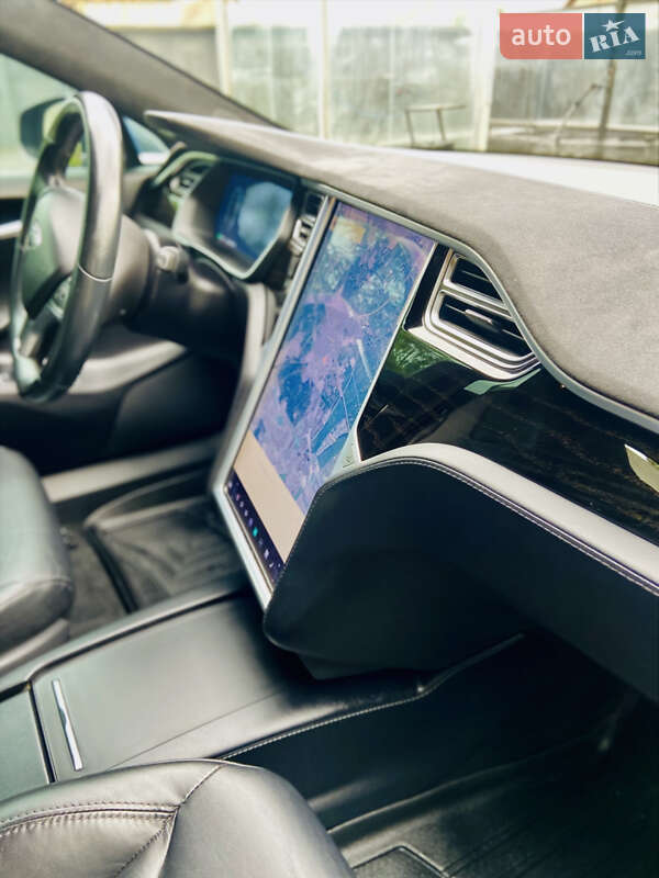 Лифтбек Tesla Model S 2016 в Луцке фото 36 Лифтбек Tesla Model S 2016 в Луцке
