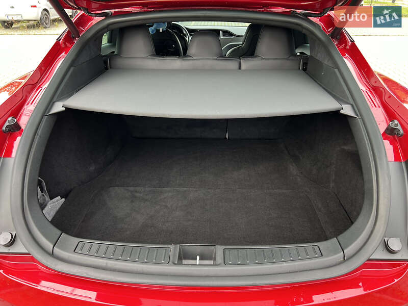 Лифтбек Tesla Model S 2018 в Львове фото 19 Лифтбек Tesla Model S 2018 в Львове