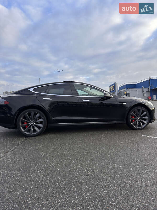 Лифтбек Tesla Model S 2014 в Киеве фото 16 Лифтбек Tesla Model S 2014 в Киеве