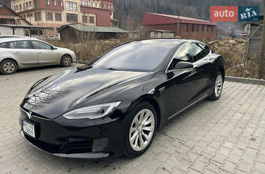 Ліфтбек Tesla Model S 2016 в Яремчі