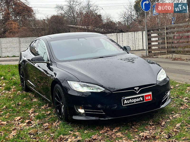 Лифтбек Tesla Model S 2019 в Киеве фото 3 Лифтбек Tesla Model S 2019 в Киеве