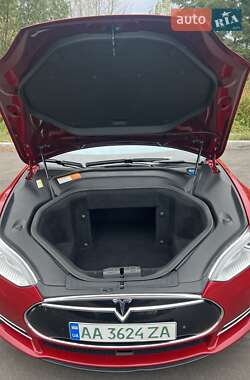 Лифтбек Tesla Model S 2013 в Киеве