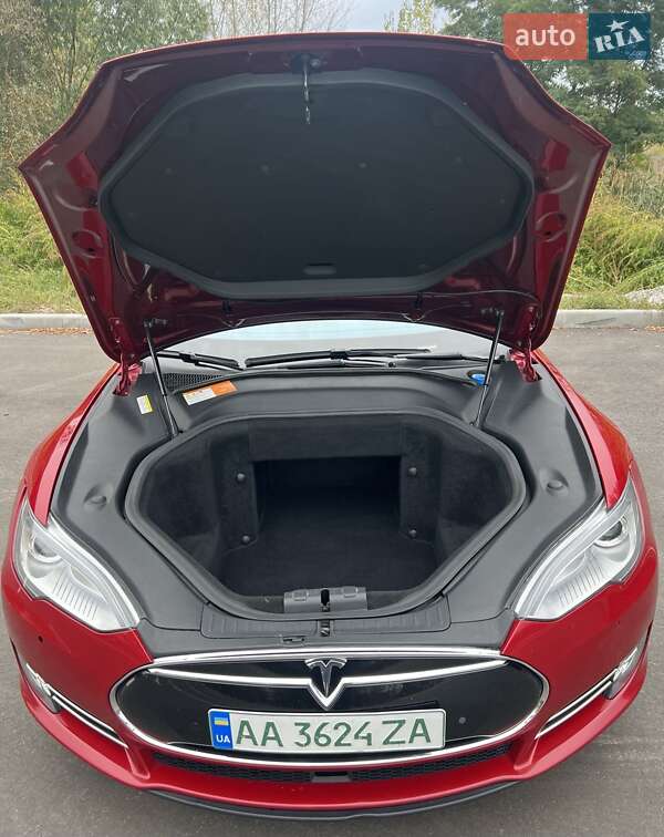 Лифтбек Tesla Model S 2013 в Киеве фото 10 Лифтбек Tesla Model S 2013 в Киеве