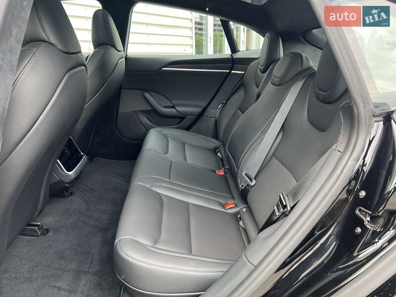 Лифтбек Tesla Model S 2023 в Киеве фото 19 Лифтбек Tesla Model S 2023 в Киеве