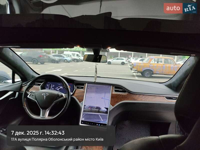 Лифтбек Tesla Model S 2018 в Киеве фото 47 Лифтбек Tesla Model S 2018 в Киеве