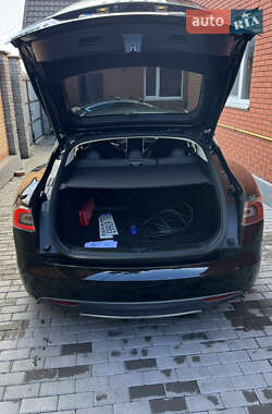 Лифтбек Tesla Model S 2013 в Виннице