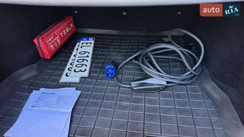 Лифтбек Tesla Model S 2013 в Виннице фото 15 Лифтбек Tesla Model S 2013 в Виннице
