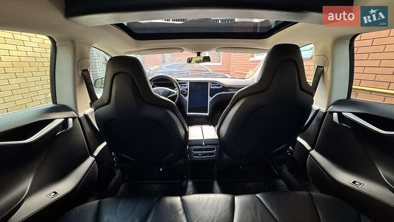 Лифтбек Tesla Model S 2013 в Виннице фото 21 Лифтбек Tesla Model S 2013 в Виннице