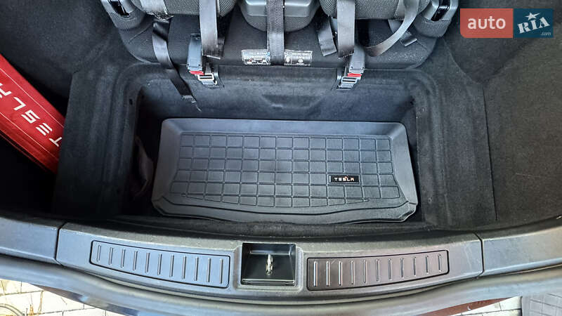 Лифтбек Tesla Model S 2013 в Виннице фото 23 Лифтбек Tesla Model S 2013 в Виннице