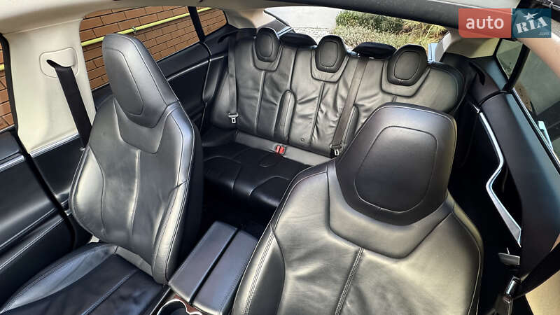 Лифтбек Tesla Model S 2013 в Виннице фото 29 Лифтбек Tesla Model S 2013 в Виннице
