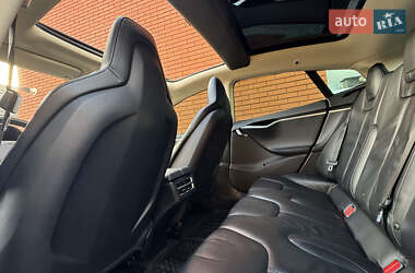 Лифтбек Tesla Model S 2013 в Виннице