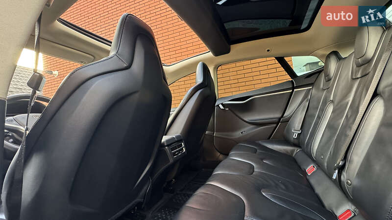 Лифтбек Tesla Model S 2013 в Виннице фото 36 Лифтбек Tesla Model S 2013 в Виннице