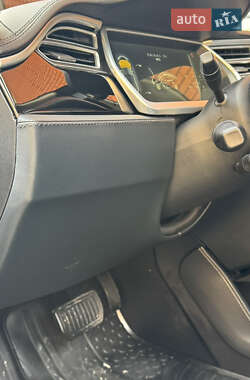 Лифтбек Tesla Model S 2013 в Виннице